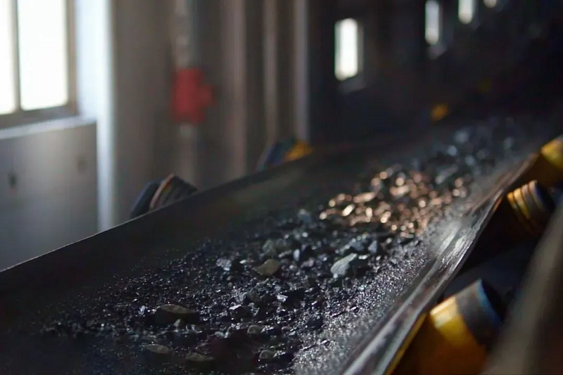 智能煤流运输系统：以智能化集控破解主煤流运输困局